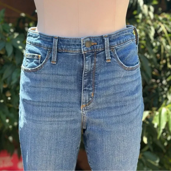 Universal Thread Ripped Jeans - Picture 5 of 6